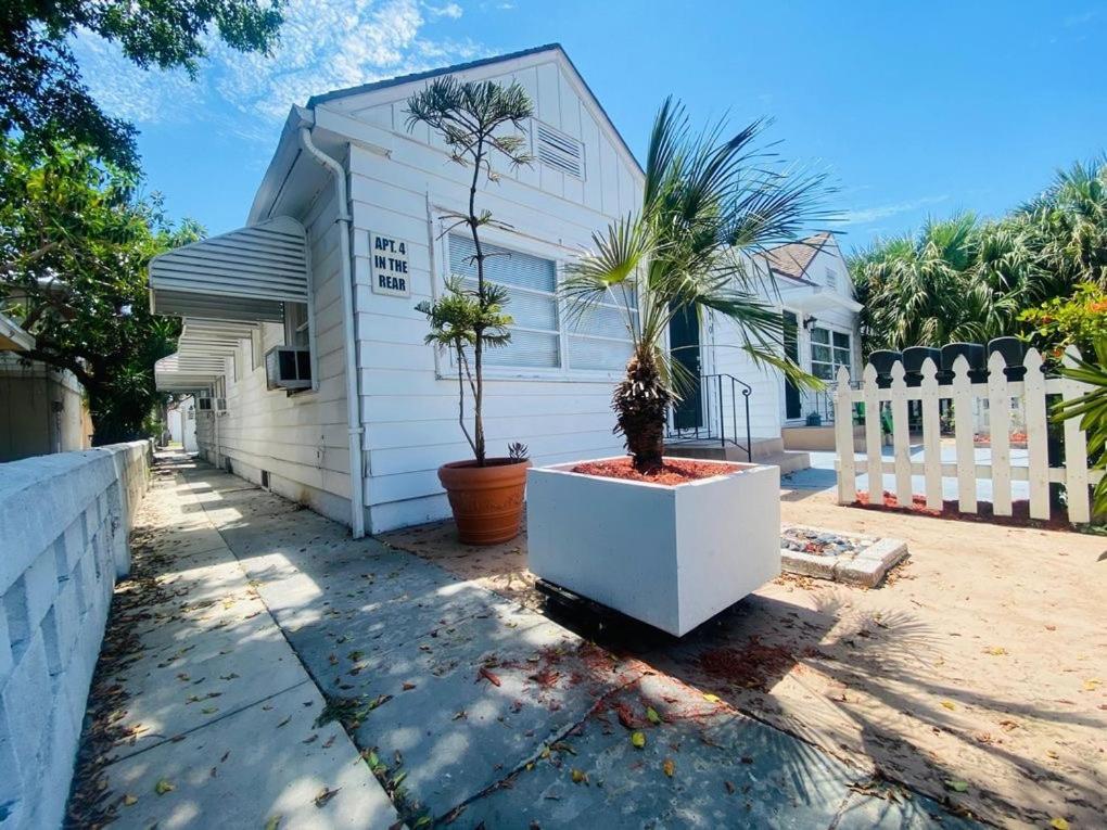 Steps To Beach & Downtown! Spacious Beach Bungalow #2 Lake Worth Beach Dış mekan fotoğraf